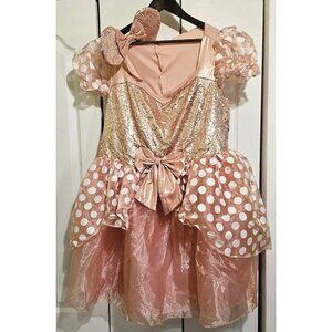green emerald velvet dress Amazon.com: Disguise Women's Rose Gold Minnie Deluxe Adult Costume Adult  Costume, Gold, M (8-10) : Clothing, Shoes & Jewelry